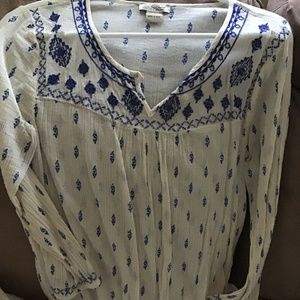 Women’s tan blouse